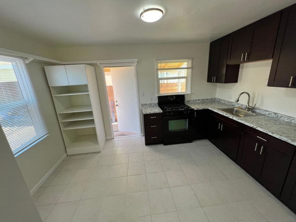 8975 Lamar St, Spring Valley CA 91977