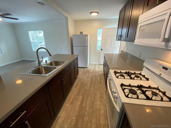 8975 Lamar St, Spring Valley CA 91977