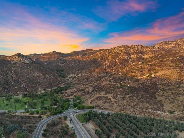 2710 Dehesa Road, El Cajon CA 92019