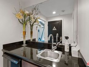 4424 Whitsett Avenue 303, Studio City CA 91604