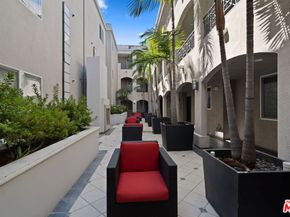4424 Whitsett Avenue 303, Studio City CA 91604