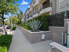 4424 Whitsett Avenue 303, Studio City CA 91604