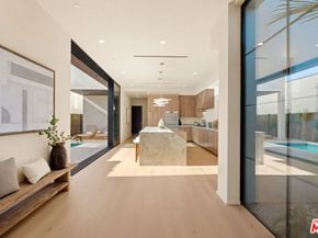 923 Milwood Avenue, Venice CA 90291