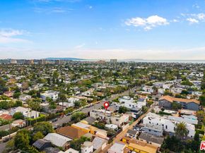 923 Milwood Avenue, Venice CA 90291