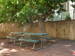 18307 Burbank Boulevard 118, Tarzana CA 91356