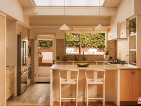 588 Dryad Road, Santa Monica CA 90402
