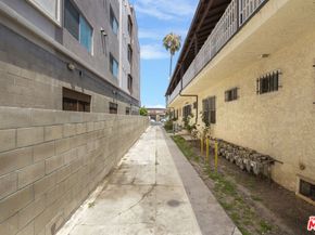 6519 Crenshaw Boulevard, Los Angeles CA 90043