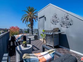 803 Wilcox Avenue 11, Los Angeles CA 90038