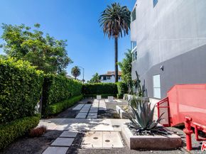 803 Wilcox Avenue 11, Los Angeles CA 90038