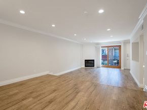 4368 W 8th Street 17, Los Angeles CA 90005