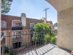 4368 W 8th Street 17, Los Angeles CA 90005