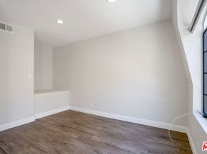 4368 W 8th Street 17, Los Angeles CA 90005