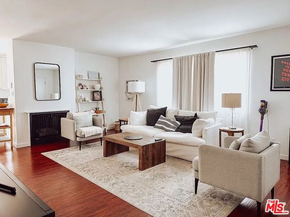 11836 Mayfield Avenue 9, Los Angeles CA 90049