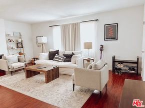 11836 Mayfield Avenue 9, Los Angeles CA 90049