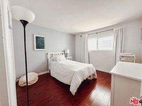 11836 Mayfield Avenue 9, Los Angeles CA 90049