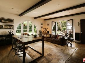 563 S Burlingame Avenue, Los Angeles CA 90049