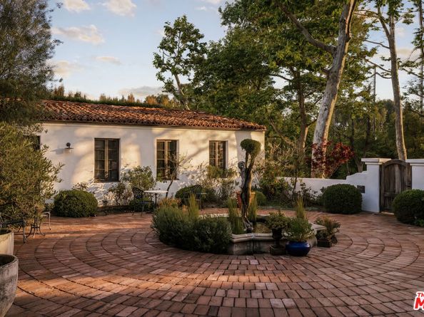 563 S Burlingame Avenue, Los Angeles CA 90049