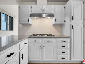 17352 W Sunset Boulevard 606, Pacific Palisades CA 90272