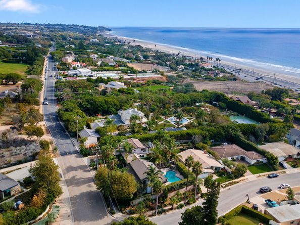 30630 Morning View Drive, Malibu CA 90265