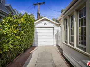 16 Oak Knoll Gardens Drive, Pasadena CA 91106