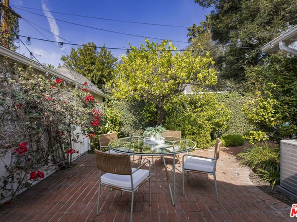 16 Oak Knoll Gardens Drive, Pasadena CA 91106