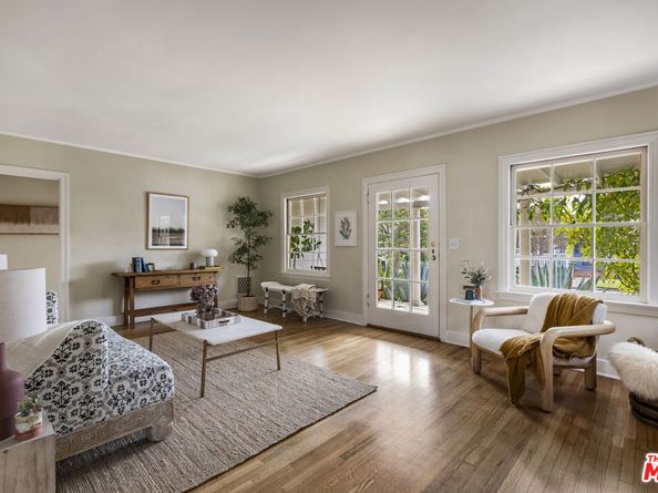 16 Oak Knoll Gardens Drive, Pasadena CA 91106