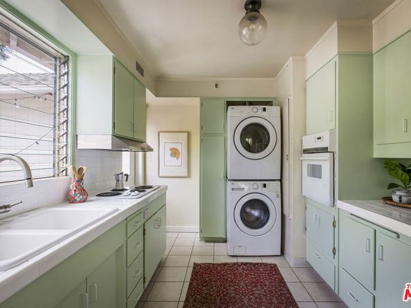 16 Oak Knoll Gardens Drive, Pasadena CA 91106