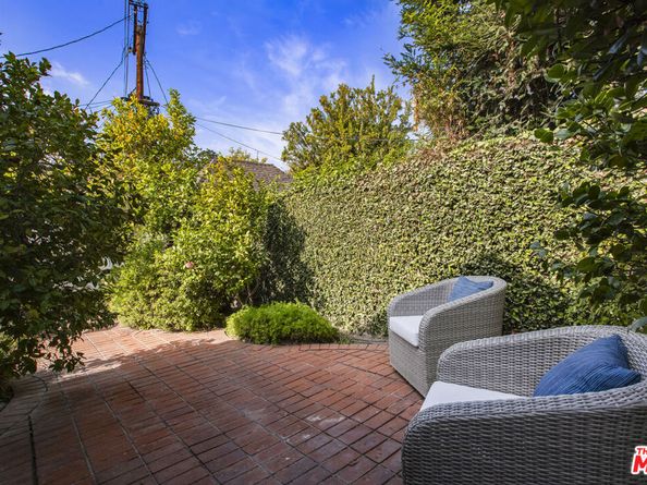 16 Oak Knoll Gardens Drive, Pasadena CA 91106