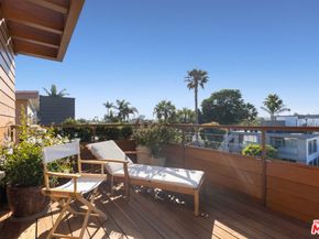 812 Brooks Avenue, Venice CA 90291