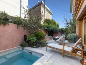 812 Brooks Avenue, Venice CA 90291