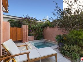 812 Brooks Avenue, Venice CA 90291