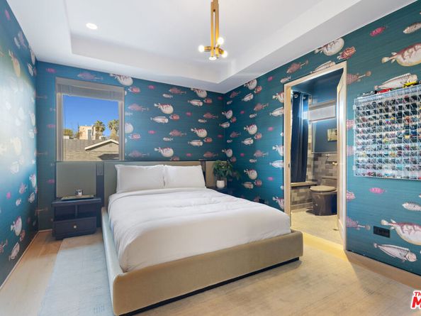 812 Brooks Avenue, Venice CA 90291