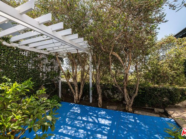 16177 Alcima Avenue, Pacific Palisades CA 90272