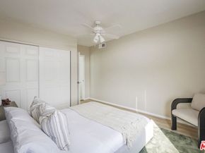 4829 Whitsett Avenue 301, Valley Village CA 91607