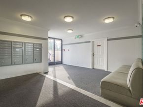 4829 Whitsett Avenue 301, Valley Village CA 91607