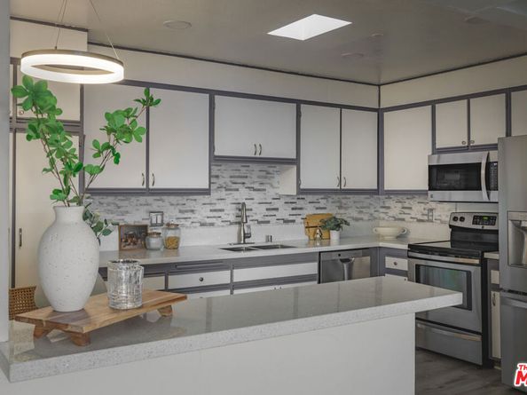 4829 Whitsett Avenue 301, Valley Village CA 91607