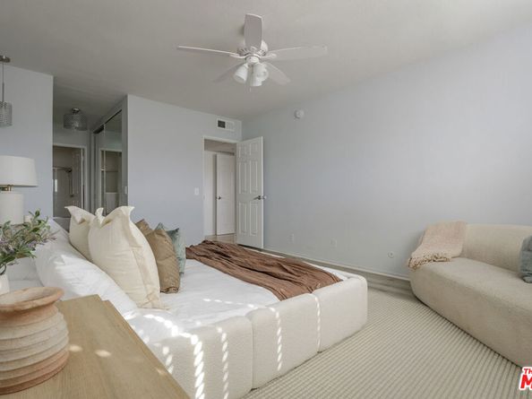 4829 Whitsett Avenue 301, Valley Village CA 91607