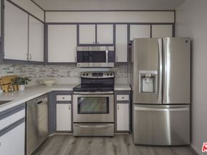 4829 Whitsett Avenue 301, Valley Village CA 91607