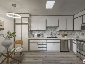 4829 Whitsett Avenue 301, Valley Village CA 91607