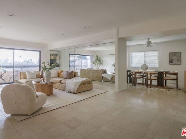 4829 Whitsett Avenue 301, Valley Village CA 91607