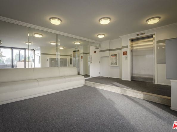 4829 Whitsett Avenue 301, Valley Village CA 91607