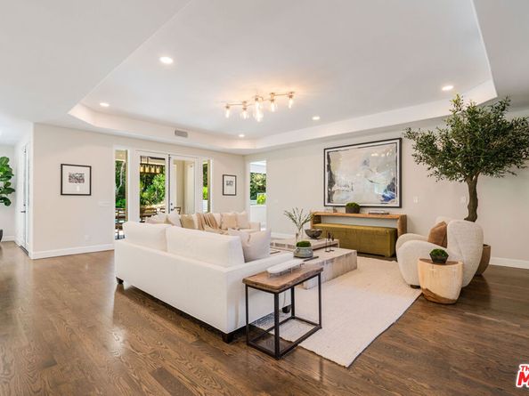 11797 CHAPARAL Street, Los Angeles CA 90049