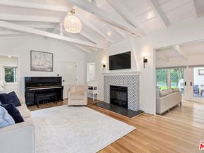 10542 Moorpark Street, Toluca Lake CA 91602