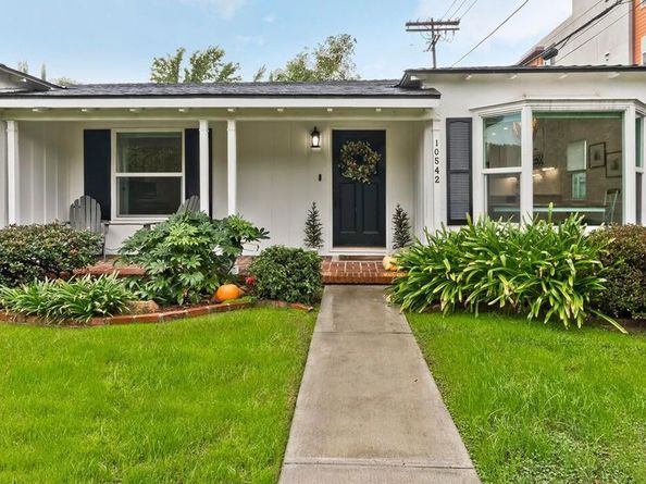 10542 Moorpark Street, Toluca Lake CA 91602