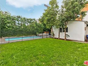 10542 Moorpark Street, Toluca Lake CA 91602