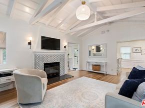 10542 Moorpark Street, Toluca Lake CA 91602