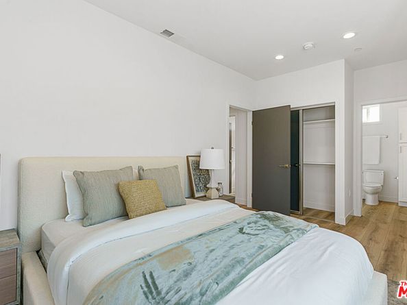 14667 W Sara Lane, Panorama City CA 91402