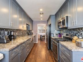 15161 Magnolia Boulevard F, Sherman Oaks CA 91403