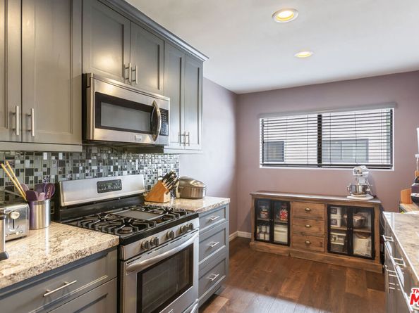 15161 Magnolia Boulevard F, Sherman Oaks CA 91403