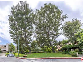 15161 Magnolia Boulevard F, Sherman Oaks CA 91403